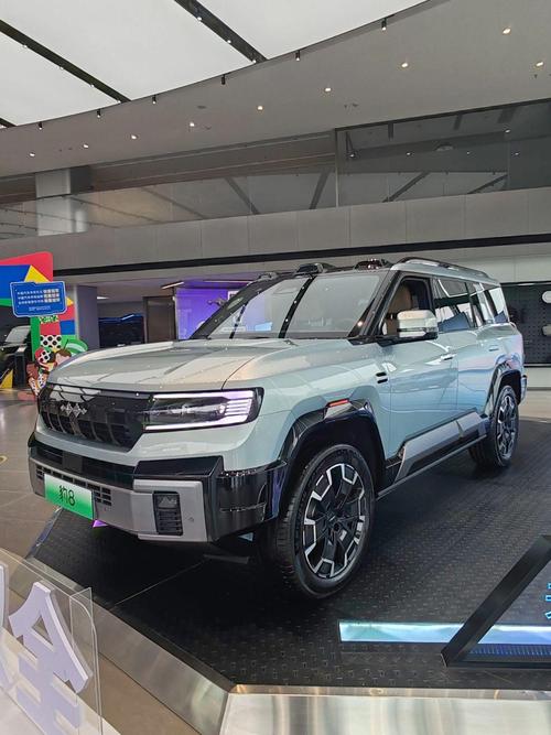 深圳230比亚迪方程豹硬派越野的爆款，英菲尼迪35周年与你共成长